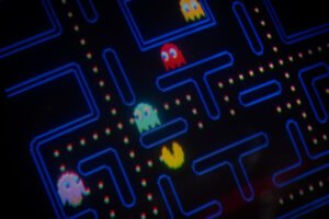 Juegos famosos de los 90 que están disponibles para jugar en dispositivos móviles | classic pac man arcade game t20 9JREk8