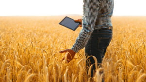 10 aplicaciones para agricultores: sembrar y cosechar eficientemente | 01 08