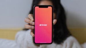 Cómo encontrar a la persona adecuada en Tinder | 18 088888