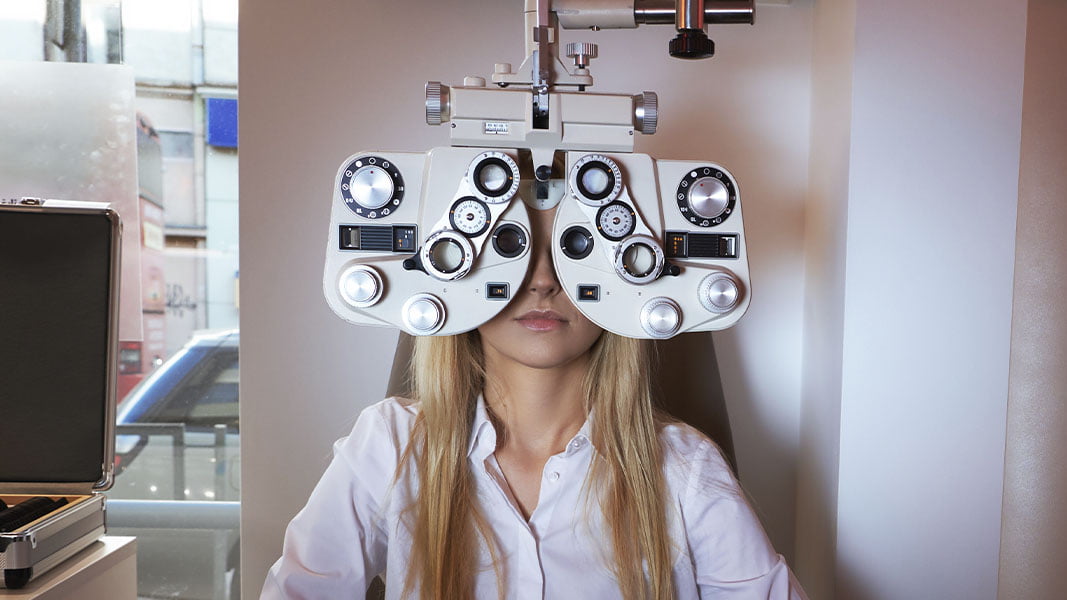 ¿Necesitas gafas? Cómo hacer una prueba de visión con el móvil 1 ¿Necesitas gafas? Cómo hacer una prueba de visión con el móvil | Necesitas gafas. COMO HACER UNA PRUEBA DE VISION CON EL MOVIL