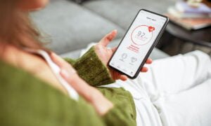 Cómo medir los latidos del corazón en el iPhone&nbsp;&nbsp;&nbsp; | Medir los latidos del corazon