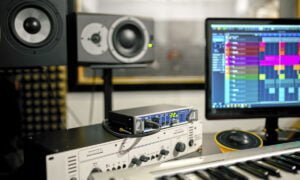 Cómo los artistas se han beneficiado de la tecnología en la música | Como se han beneficiado los artistas de la tecnologia en la musica