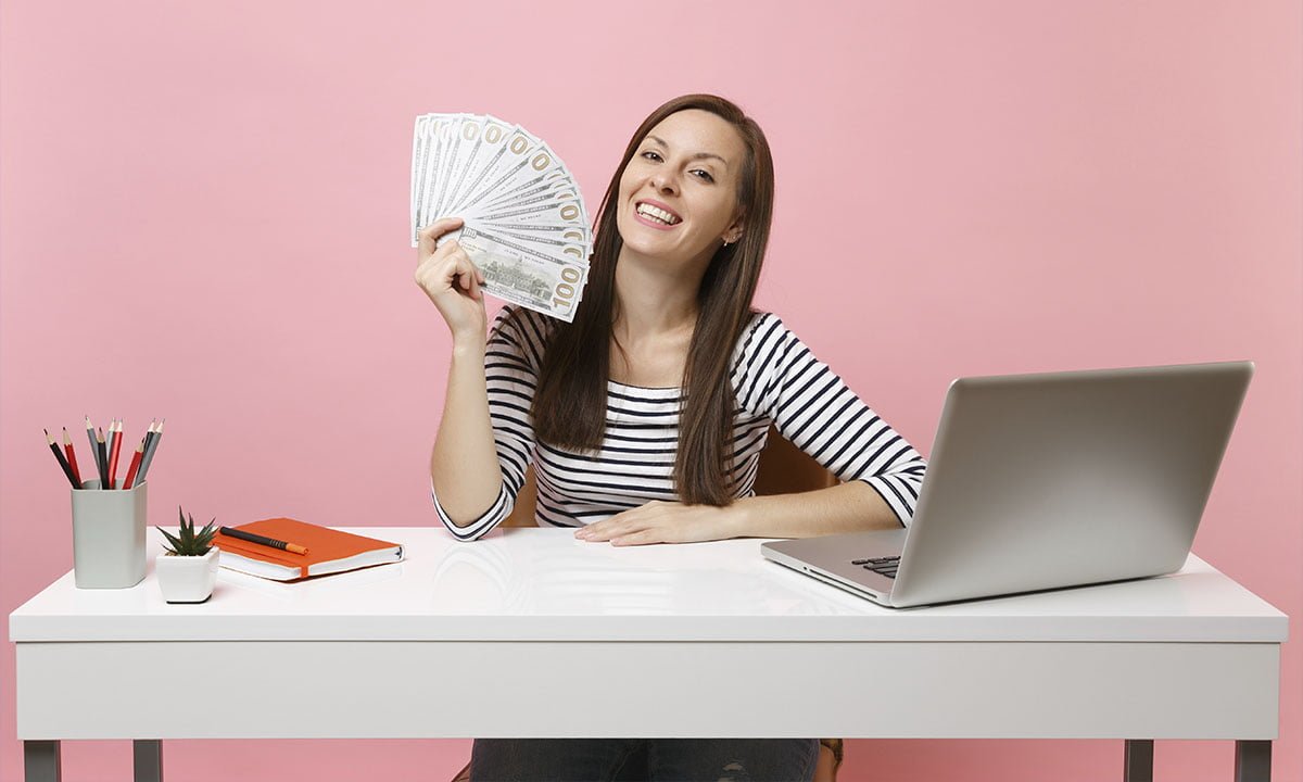 Cómo ganan dinero las plataformas de cursos gratuitos en línea | Como ganan dinero las plataformas de cursos gratuitos en linea