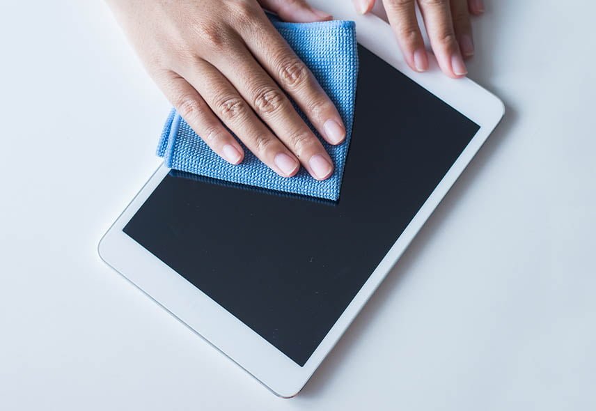 Cómo limpiar la pantalla del iPad - Paso a paso seguro 3 Cómo limpiar la pantalla del iPad - Paso a paso seguro | 45. Como limpiar la pantalla del iPad paso a paso seguro1 2
