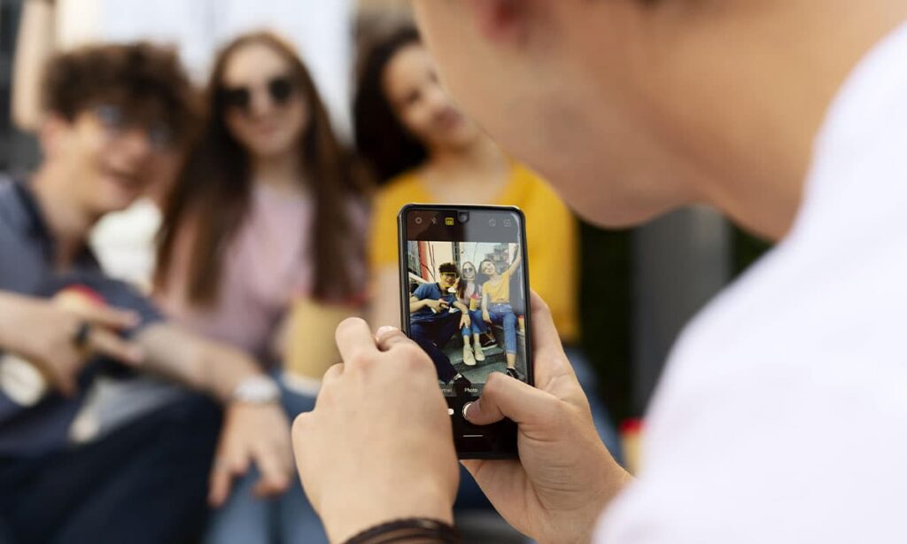 ¿Por qué contratar a un fotógrafo si tú mismo puedes tomar una foto? Explicación sencilla 2 ¿Por qué contratar a un fotógrafo si tú mismo puedes tomar una foto? Explicación sencilla | 33. ¿Por que contratar a un fotografo si puedes tomar una foto tu mismo Explicacion sencilla 1