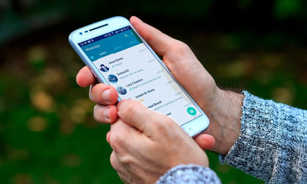 ¿Cómo transcribir audios de WhatsApp sin descargar aplicaciones? 3 ¿Cómo transcribir audios de WhatsApp sin descargar aplicaciones? | 49 Como transcribir audios de WhatsApp sin descargar aplicaciones1 2