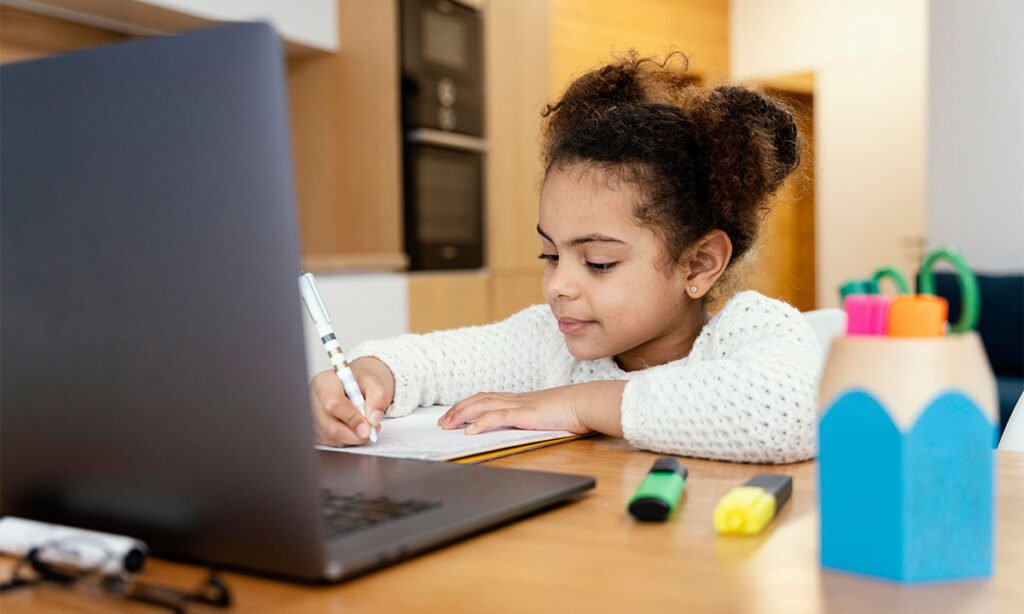 Enseña a los niños a hablar inglés jugando con la aplicación Buddy | Foto 02.02