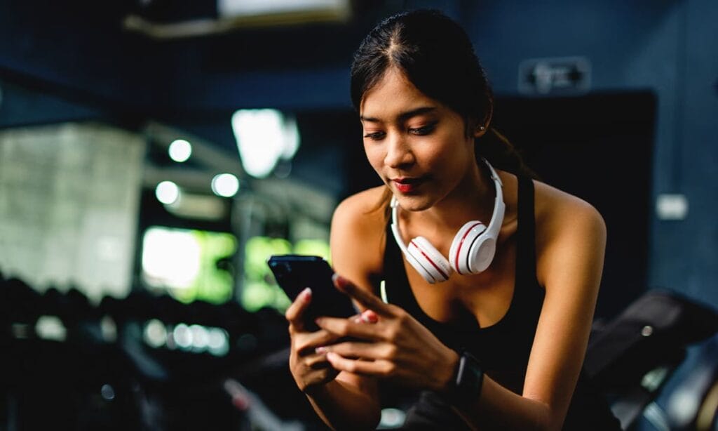 4 mejores auriculares para usar en el gimnasio | 4 mejores auriculares para usar en el gimnasio3