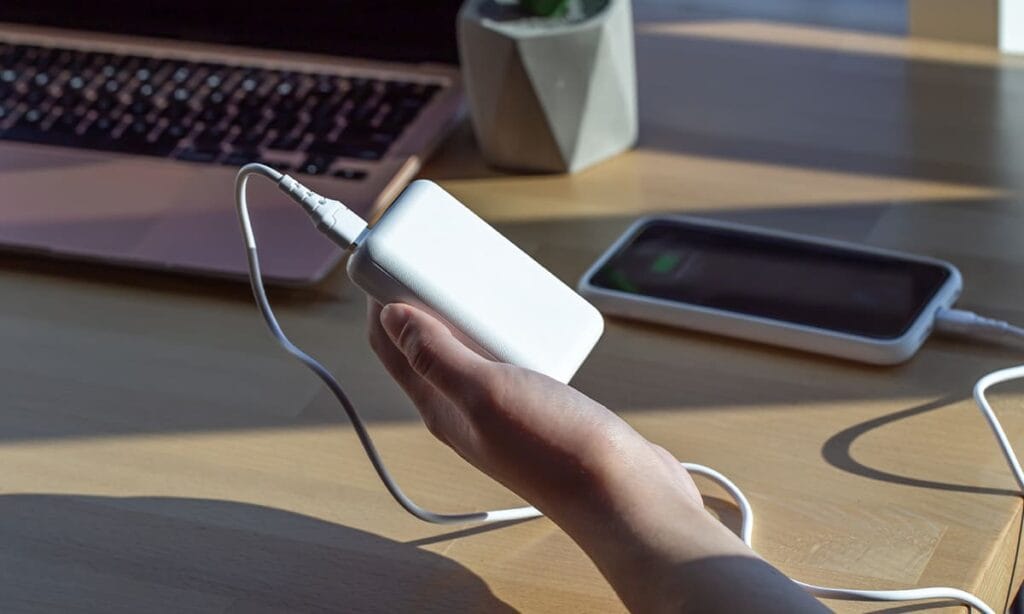 ¿Cansado de llevar siempre el cargador del celular? Conoce 5 opciones de dispositivos con baterías que duran todo el día 2 ¿Cansado de llevar siempre el cargador del celular? Conoce 5 opciones de dispositivos con baterías que duran todo el día | Cansado de llevar siempre el cargador del celular2