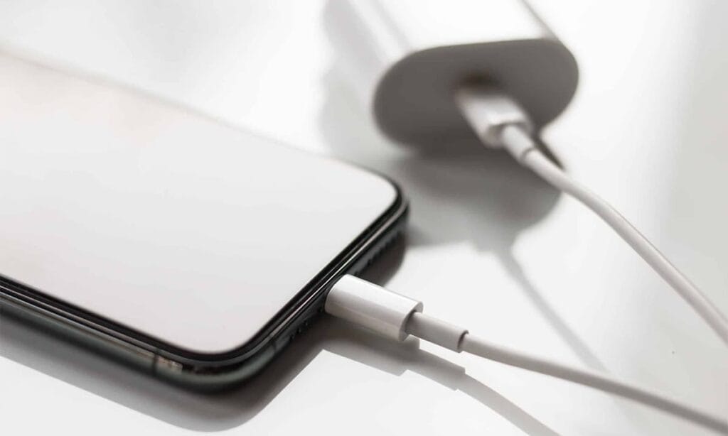 Cómo saber si un cargador de iPhone es original | Cómo saber si un cargador de iPhone es original1