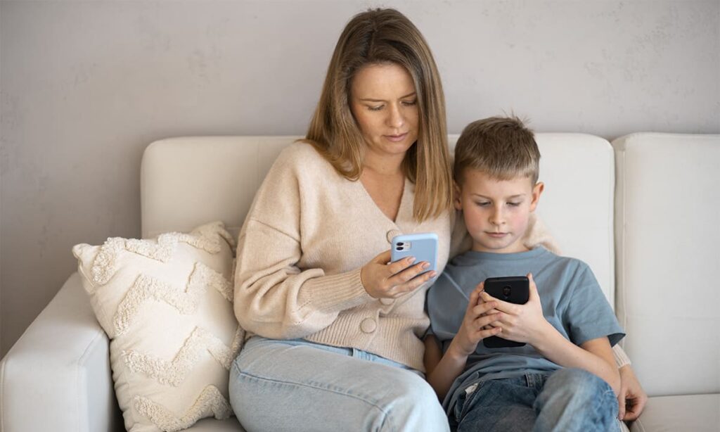 ¿Cuál es la edad ideal para que un niño compre un teléfono?  | ¿Cuál es la edad ideal para que un niño compre un teléfono 2