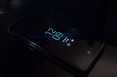 un-contacto-esta-en-linea-1
